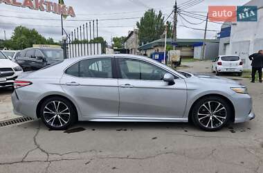 Седан Toyota Camry 2018 в 