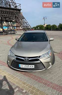Седан Toyota Camry 2016 в Харькове