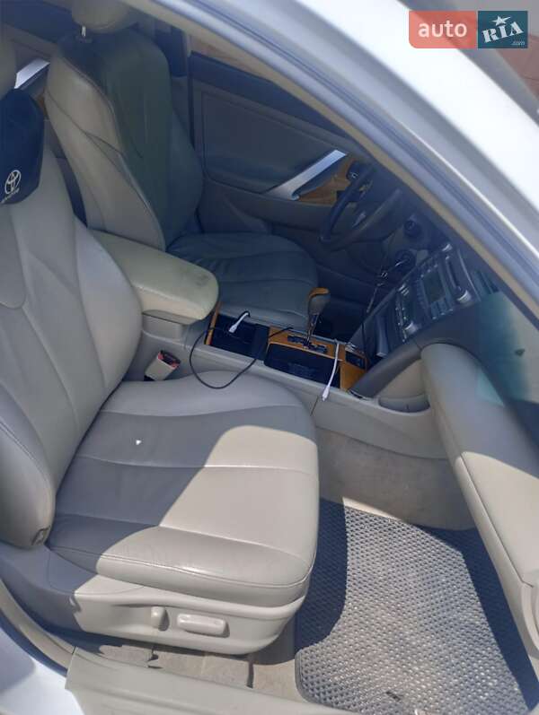 Седан Toyota Camry 2006 в Києві