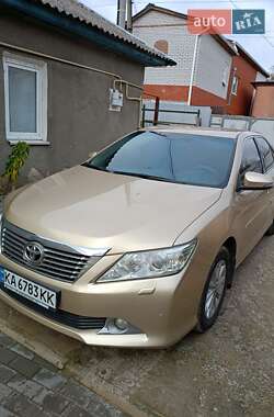 Седан Toyota Camry 2012 в Киеве
