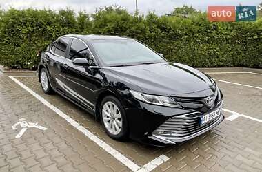 Седан Toyota Camry 2020 в Киеве