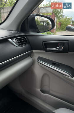 Седан Toyota Camry 2012 в 