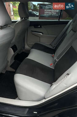 Седан Toyota Camry 2012 в 