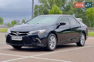 Седан Toyota Camry 2017 в Києві