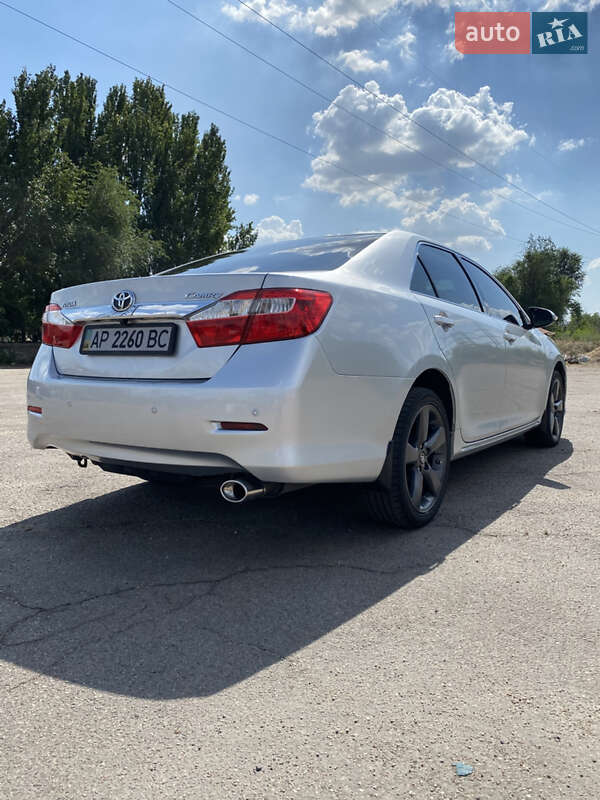 Седан Toyota Camry 2011 в Запоріжжі