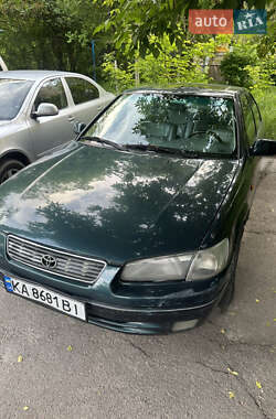 Седан Toyota Camry 1998 в 