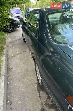 Седан Toyota Camry 1998 в 