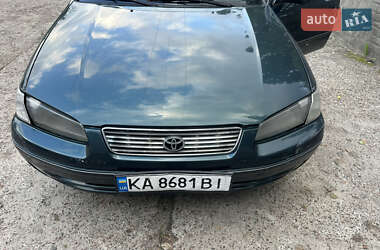 Седан Toyota Camry 1998 в 