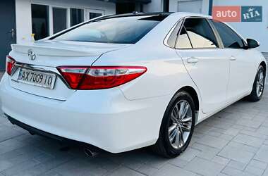 Седан Toyota Camry 2017 в 