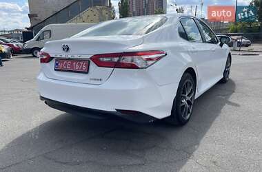 Седан Toyota Camry 2019 в 