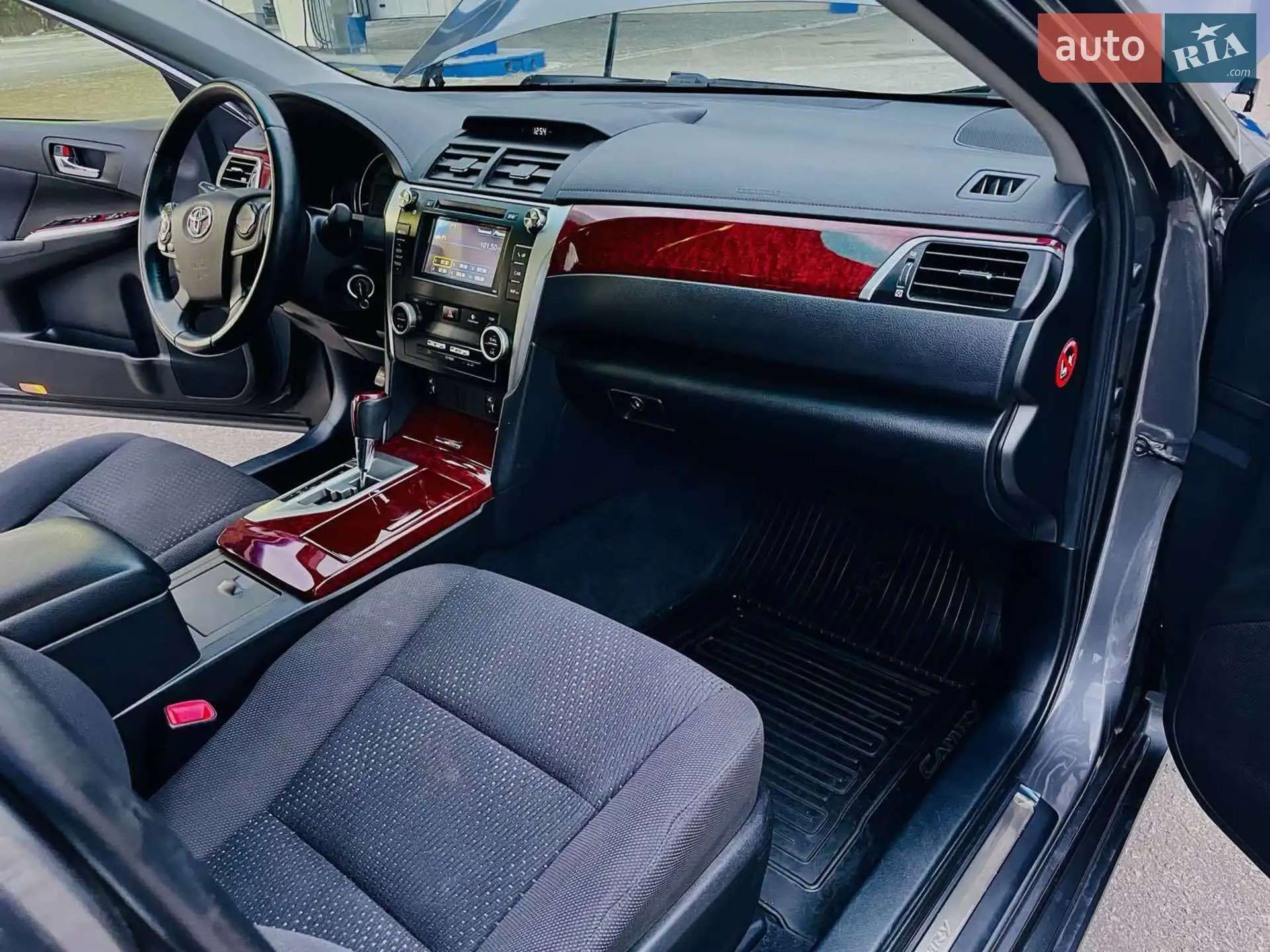 2013 Toyota Camry - мініатюра 23