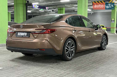 Седан Toyota Camry 2024 в 