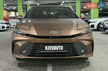 Седан Toyota Camry 2024 в 
