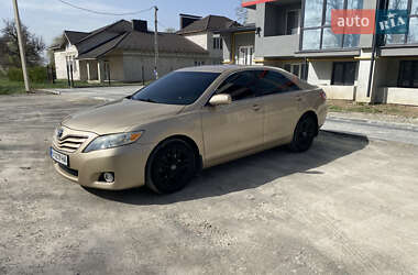 Седан Toyota Camry 2010 в 