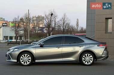 Седан Toyota Camry 2022 в 