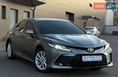 Седан Toyota Camry 2022 в 