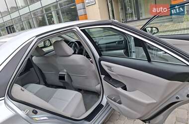 Седан Toyota Camry 2015 в 