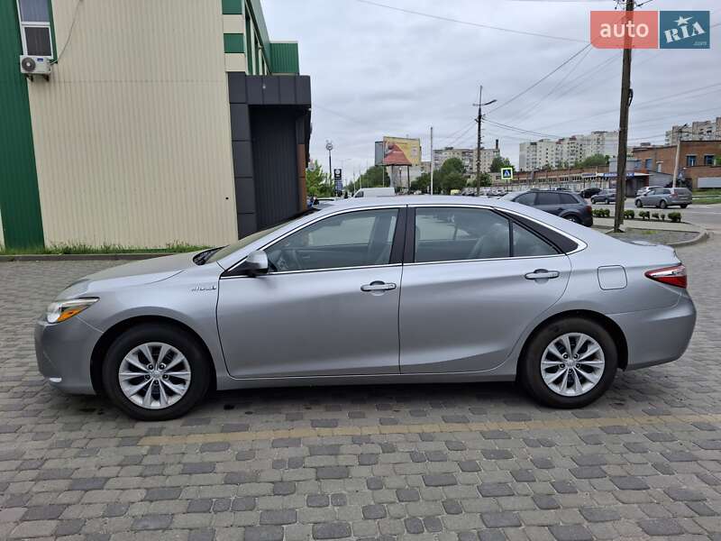 Седан Toyota Camry 2015 в Хмельницькому