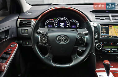 Седан Toyota Camry 2012 в 