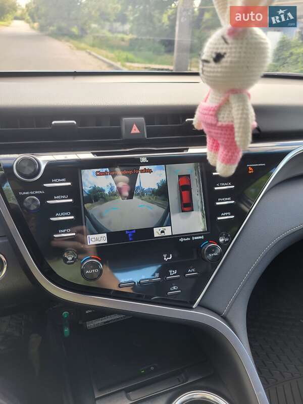 Седан Toyota Camry 2018 в Великій Михайлівці