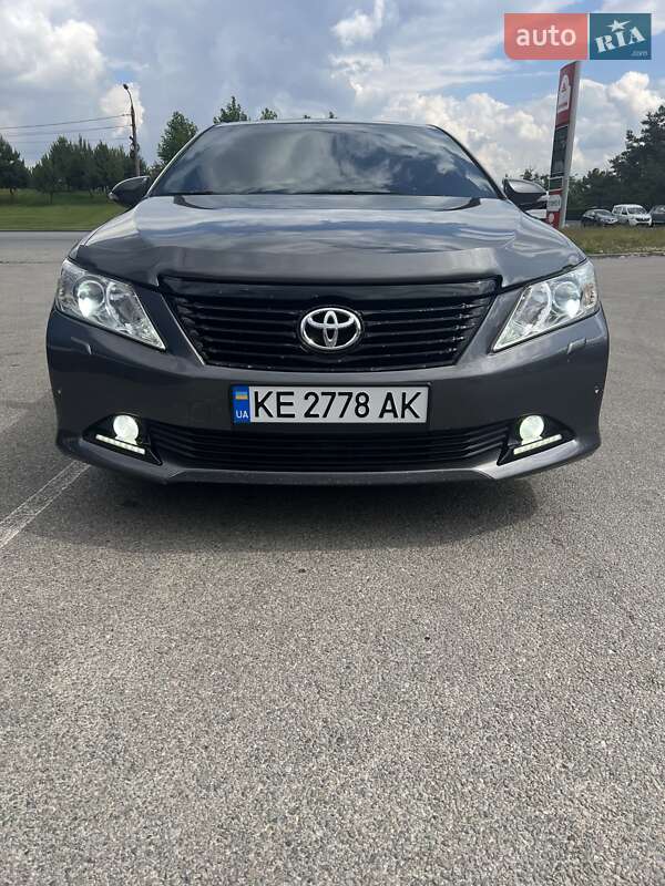 Седан Toyota Camry 2012 в 