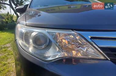 Седан Toyota Camry 2013 в 