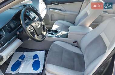 Седан Toyota Camry 2013 в 