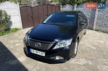 Седан Toyota Camry 2013 в Чернигове