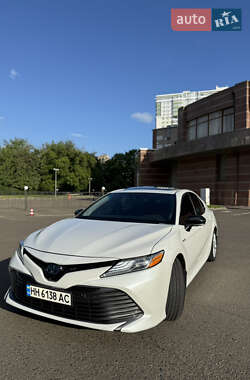 Седан Toyota Camry 2018 в Одессе