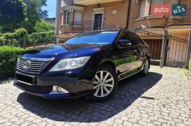 Седан Toyota Camry 2012 в Киеве