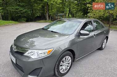 Седан Toyota Camry 2012 в 