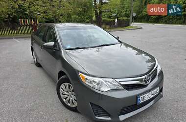 Седан Toyota Camry 2012 в Львове