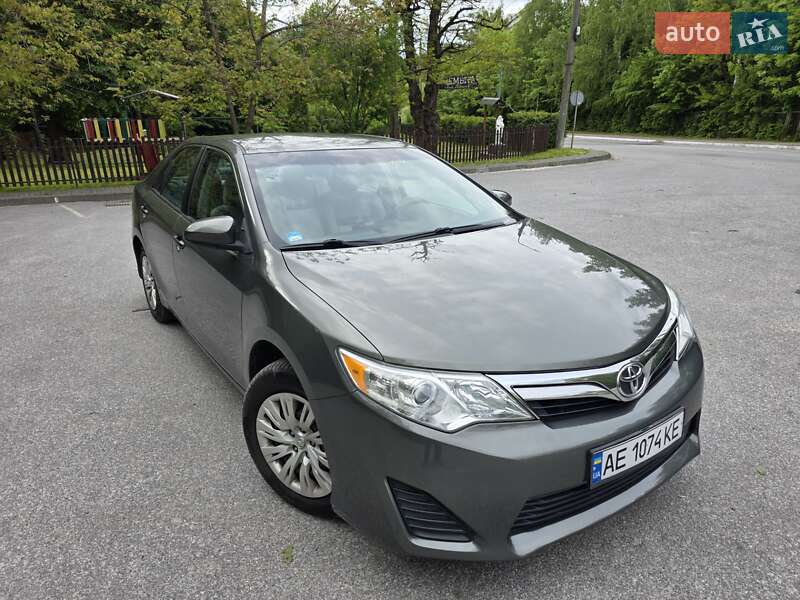 Toyota Camry 2012