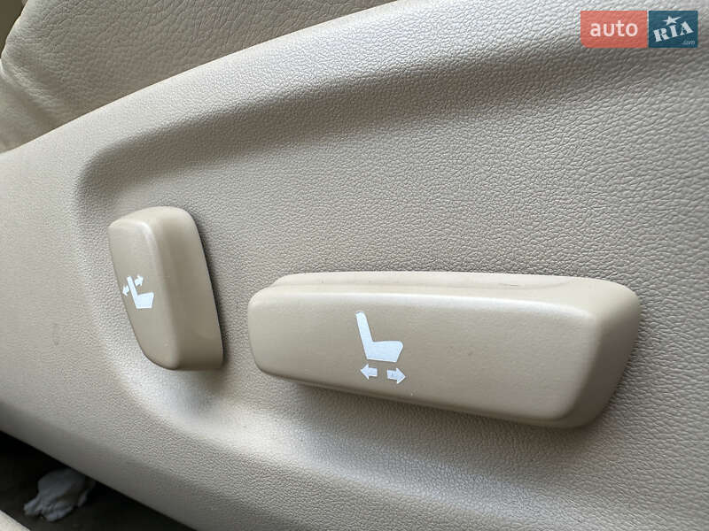Седан Toyota Camry 2012 в Одессе