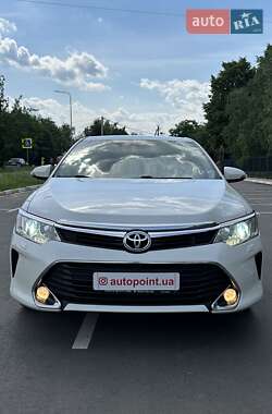 Седан Toyota Camry 2017 в 