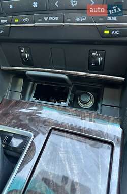 Седан Toyota Camry 2017 в 