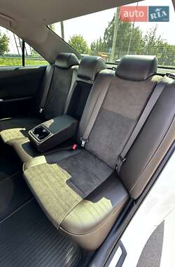 Седан Toyota Camry 2017 в 