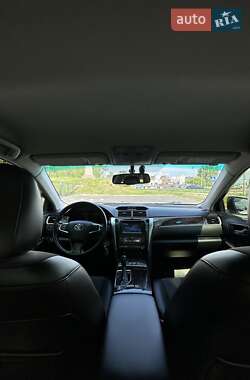 Седан Toyota Camry 2017 в 