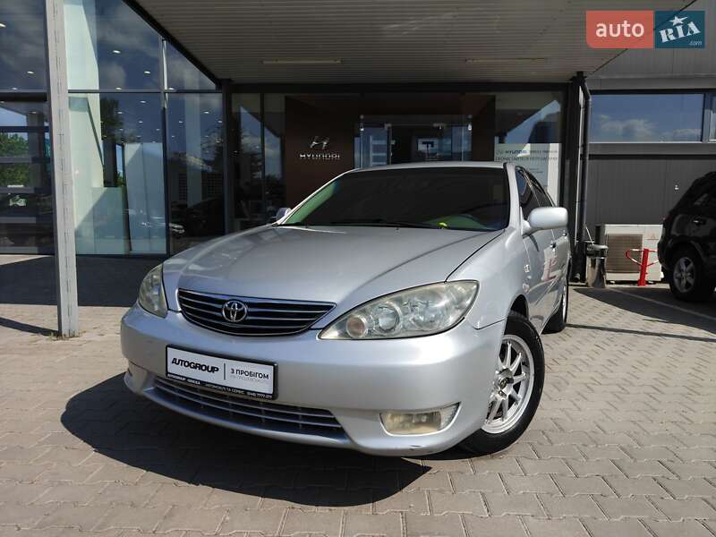 Седан Toyota Camry 2005 в 