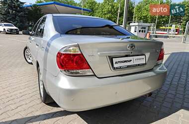 Седан Toyota Camry 2005 в 