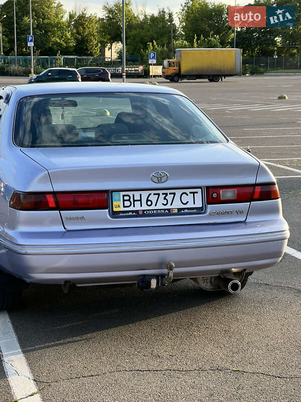 Седан Toyota Camry 1996 в Одессе