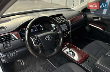 Седан Toyota Camry 2013 в 