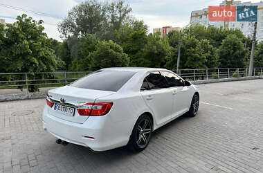 Седан Toyota Camry 2013 в 