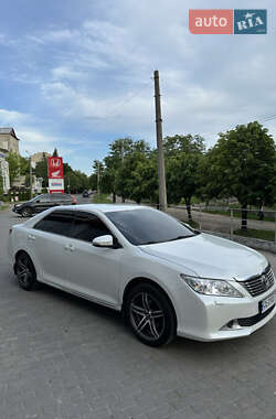 Седан Toyota Camry 2013 в 
