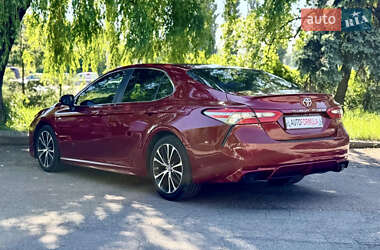 Седан Toyota Camry 2018 в 
