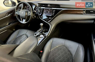 Седан Toyota Camry 2017 в 