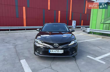 Седан Toyota Camry 2019 в 