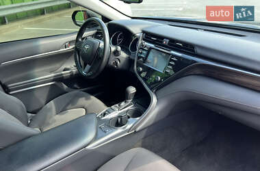 Седан Toyota Camry 2019 в 