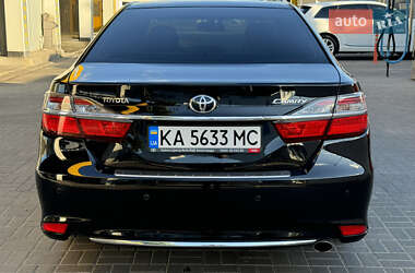 Седан Toyota Camry 2017 в 