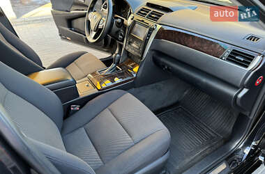 Седан Toyota Camry 2017 в 